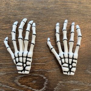 Skeleton hair clips